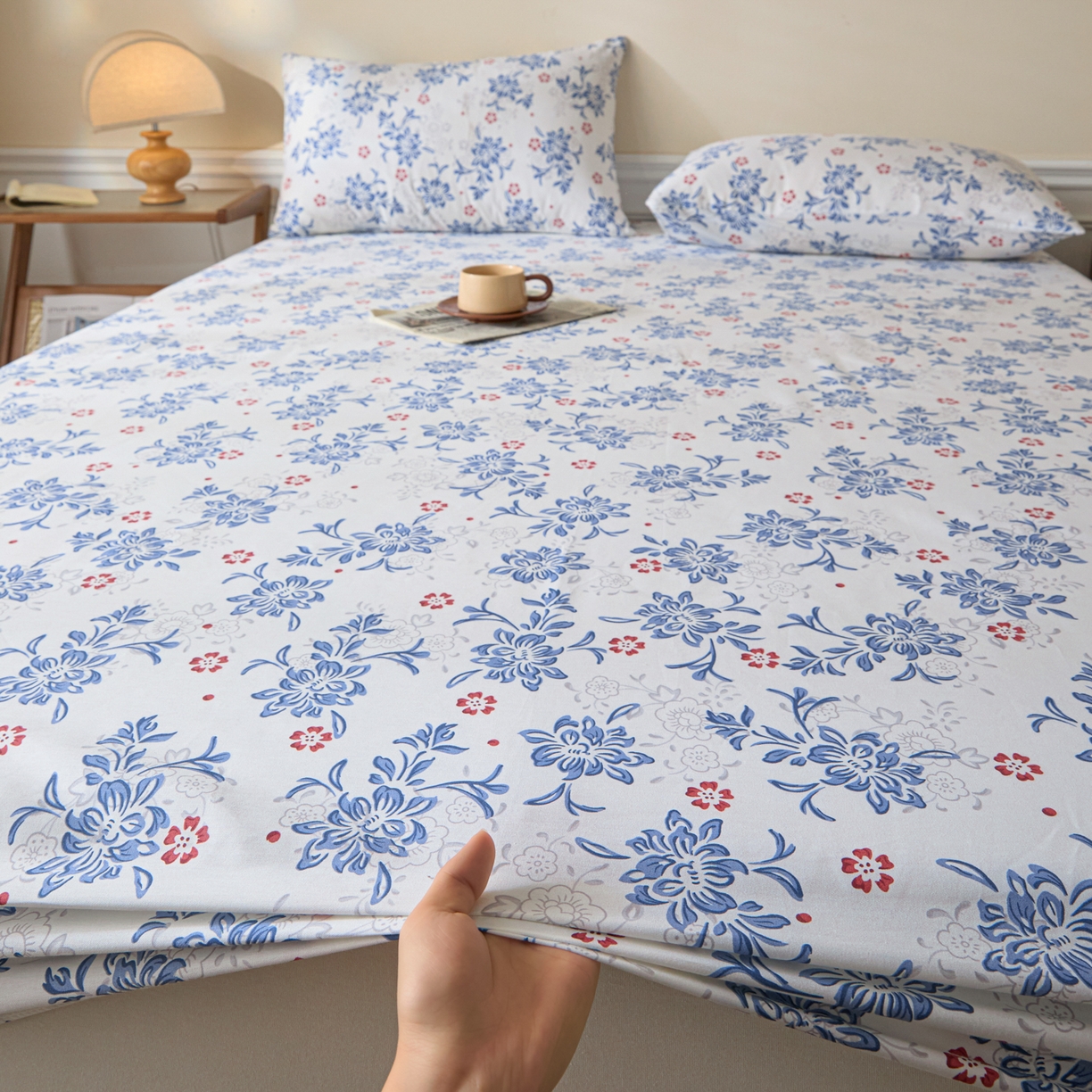 91家纺网 家纺一手货源 找家纺 梵克保罗 2026新款全棉专版花型青花瓷系列单品床笠 釉知春