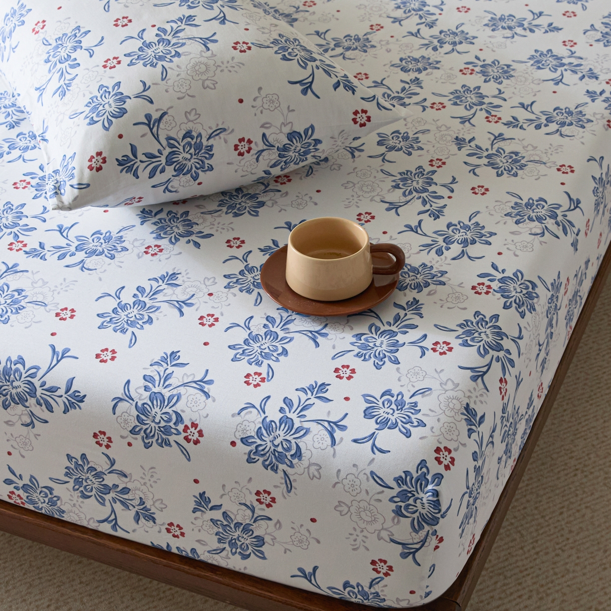 91家纺网 家纺一手货源 找家纺 梵克保罗 2026新款全棉专版花型青花瓷系列单品床笠 釉知春