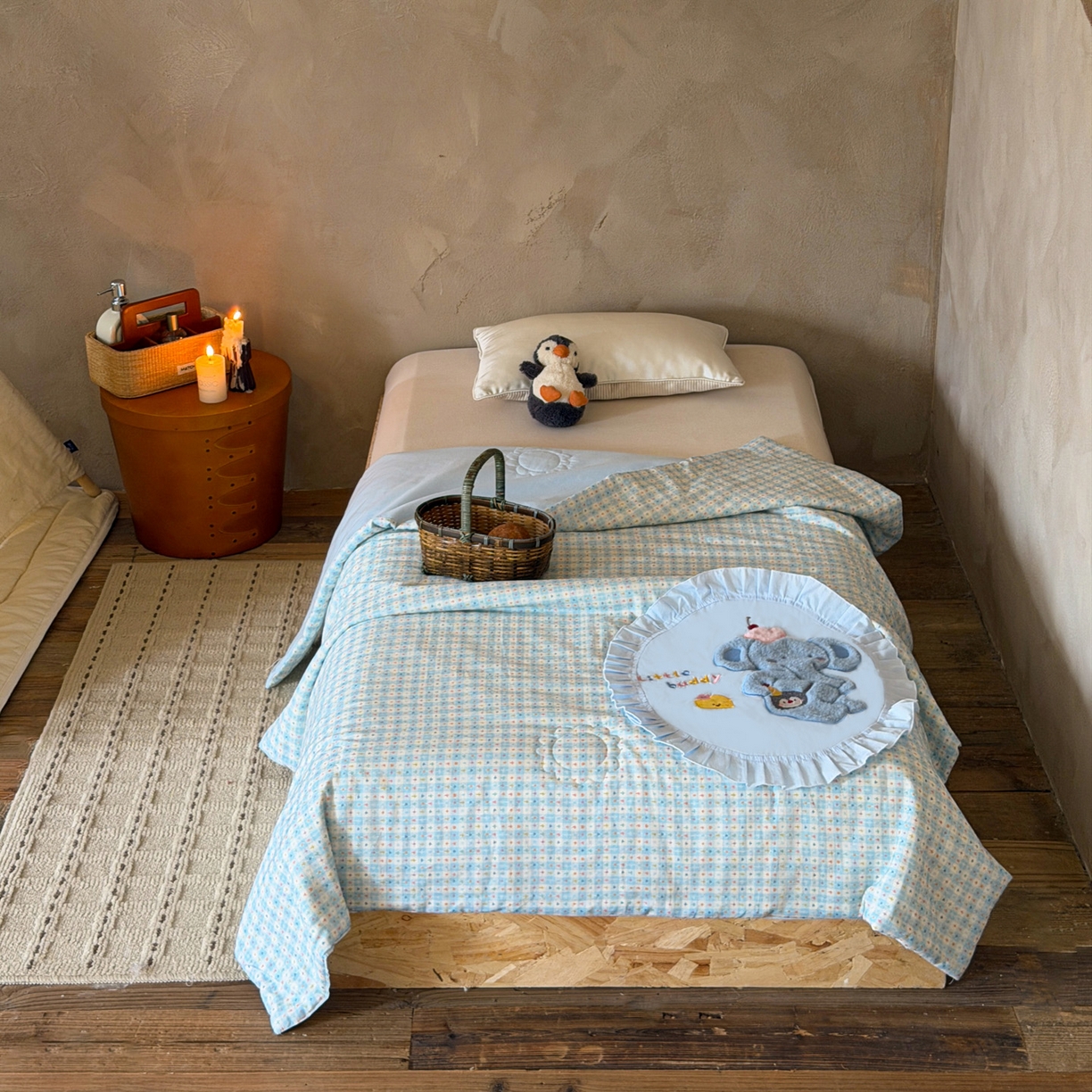 91家纺网 家纺一手货源 找家纺 喜多兔儿童家纺 2026新款A类全棉双层纱贴布绣夏被夏凉被空调被 蓝色艾斯小象宝