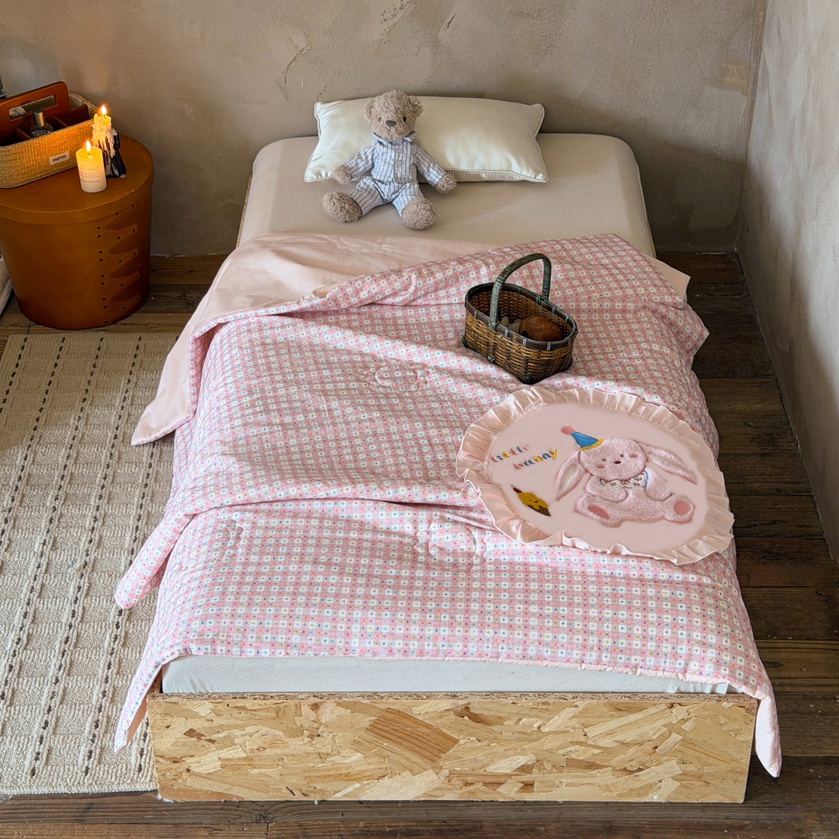 91家纺网 家纺一手货源 找家纺 喜多兔儿童家纺 2026新款A类全棉双层纱贴布绣夏被夏凉被空调被 粉色罗琳小兔宝