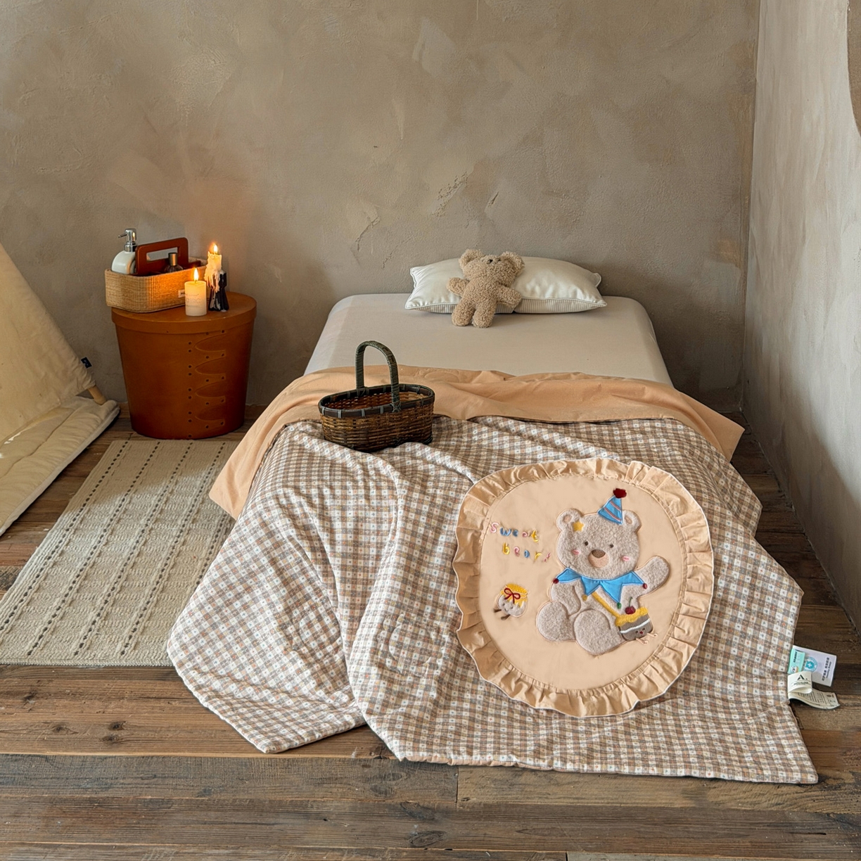 91家纺网 家纺一手货源 找家纺 喜多兔儿童家纺 2026新款A类全棉双层纱贴布绣夏被夏凉被空调被 卡其色邦迪小熊