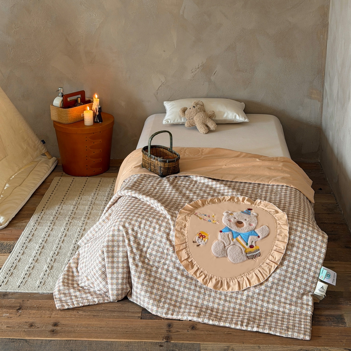 91家纺网 家纺一手货源 找家纺 喜多兔儿童家纺 2026新款A类全棉双层纱贴布绣夏被夏凉被空调被 卡其色邦迪小熊