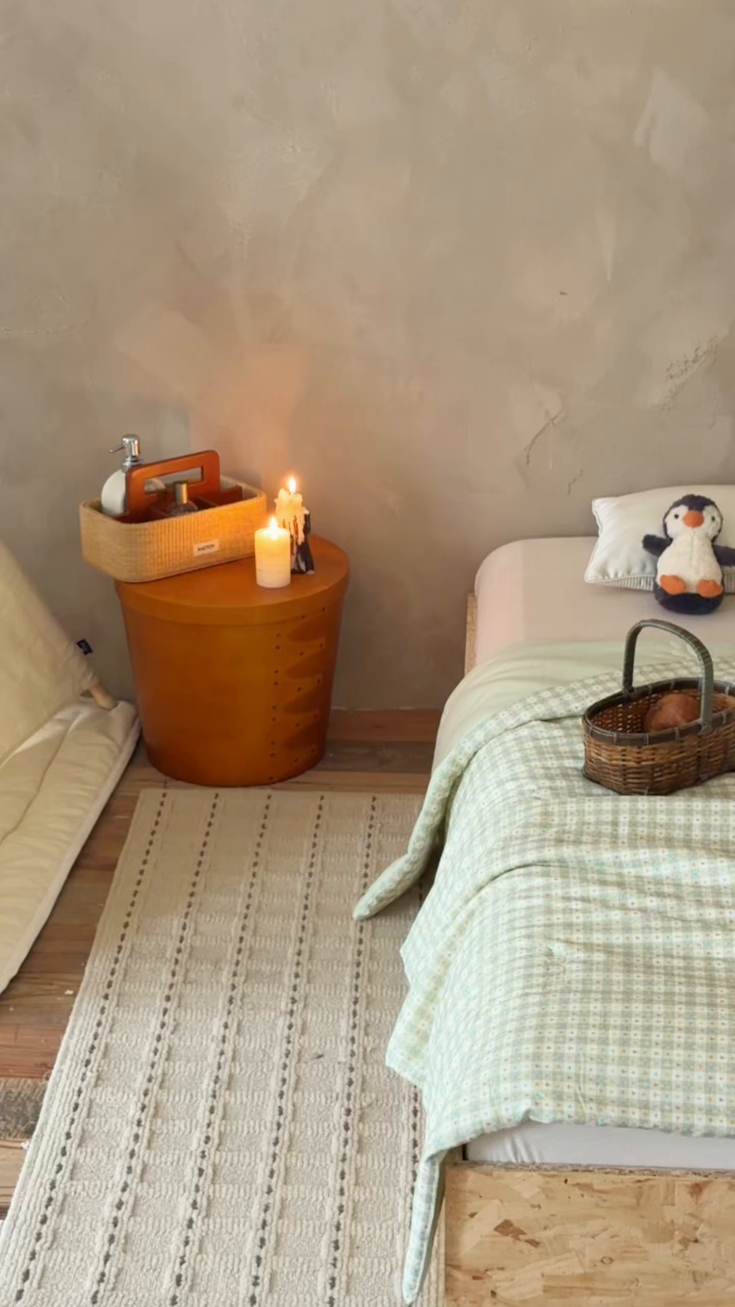 91家纺网 家纺一手货源 找家纺 喜多兔儿童家纺 2026新款A类全棉双层纱贴布绣夏被夏凉被空调被 绿色桑迪小企鹅