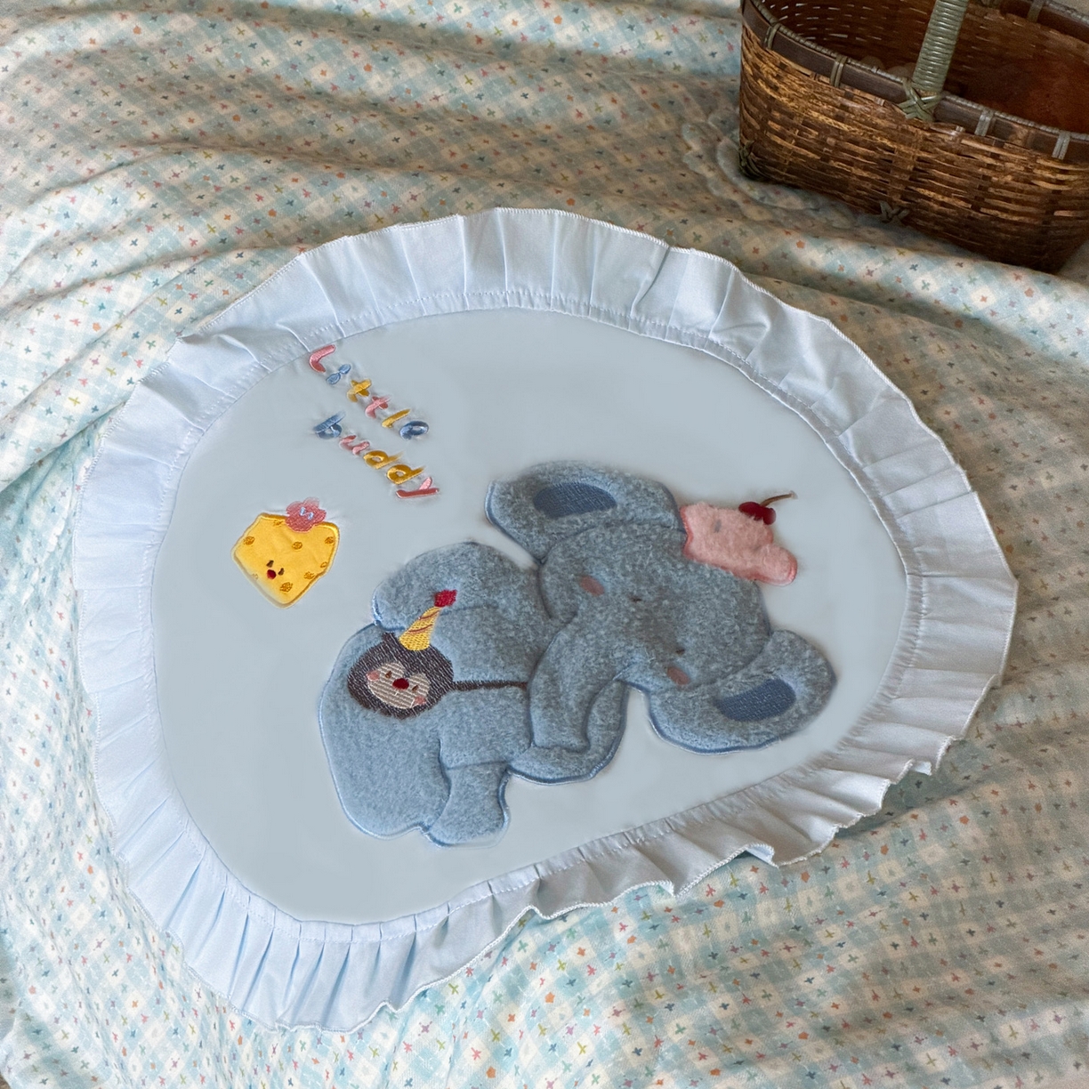 91家纺网 家纺一手货源 找家纺 喜多兔儿童家纺 2026新款A类全棉双层纱贴布绣夏被夏凉被空调被 蓝色艾斯小象宝