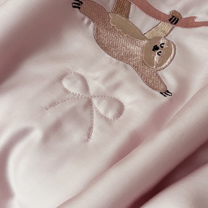 91家纺网 家纺一手货源 找家纺 波比可可 2026新款春夏凉感莱赛尔60支兰精天丝绣花夏被四件套 甜蜜花园