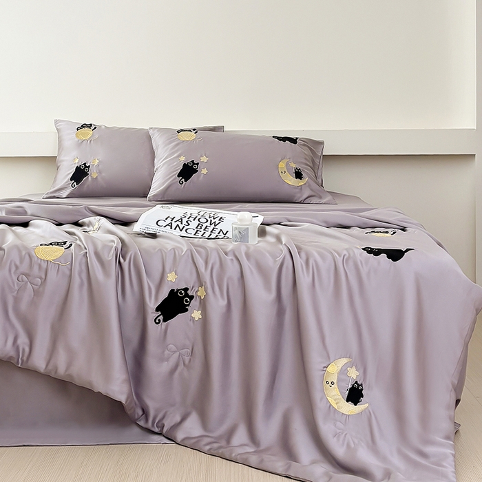 91家纺网 家纺一手货源 找家纺 波比可可 2026新款春夏凉感莱赛尔60支兰精天丝绣花夏被四件套 喵喵派对