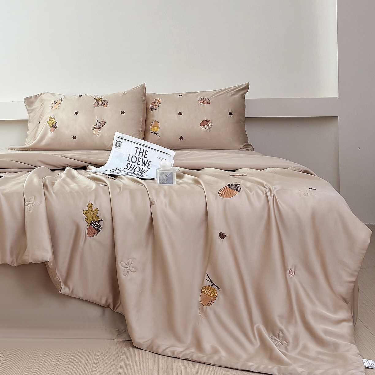 91家纺网 家纺一手货源 找家纺 （总）波比可可 2026新款春夏凉感莱赛尔60支兰精天丝绣花夏被四件套