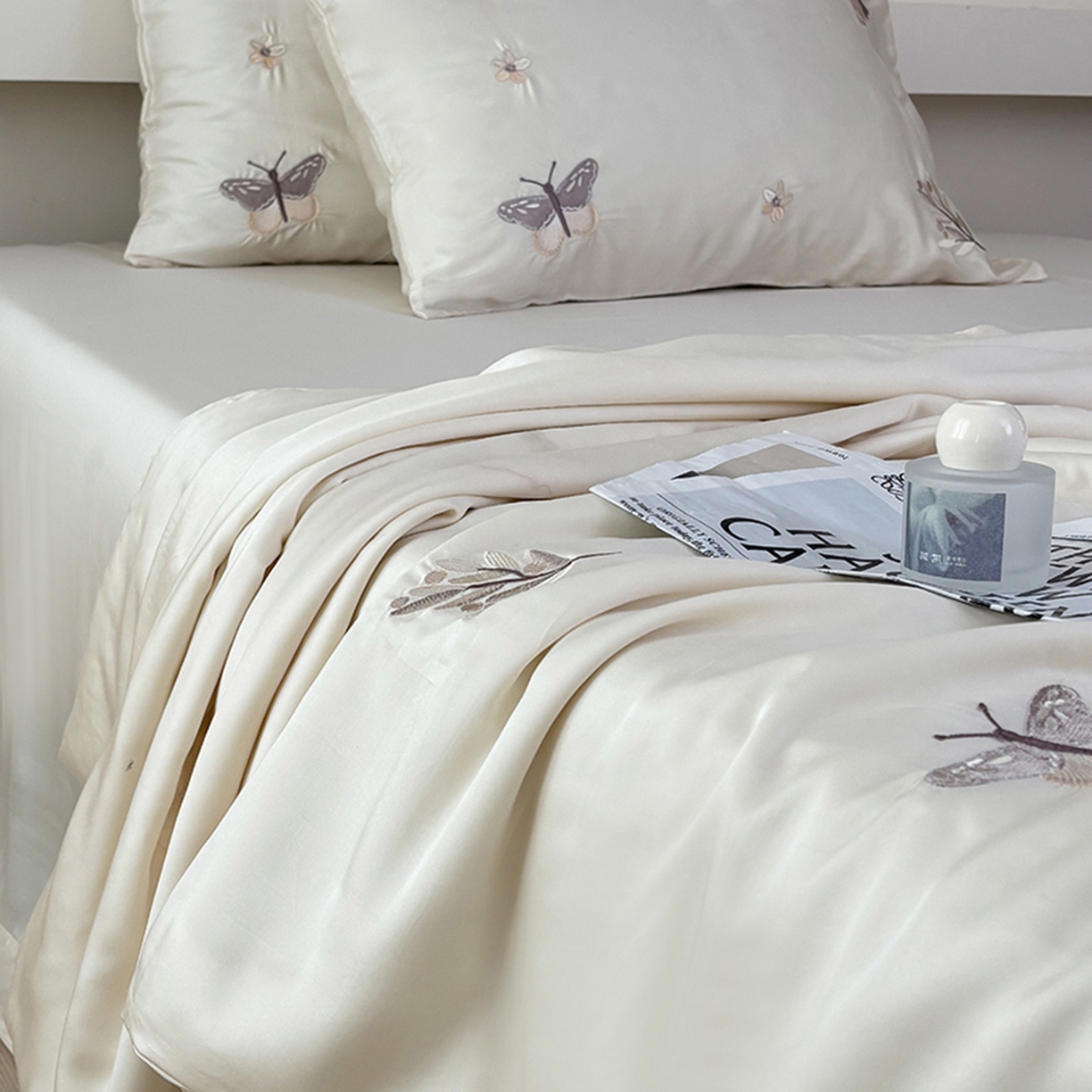 91家纺网 家纺一手货源 找家纺 波比可可 2026新款春夏凉感莱赛尔60支兰精天丝绣花夏被四件套 蝴蝶恋曲