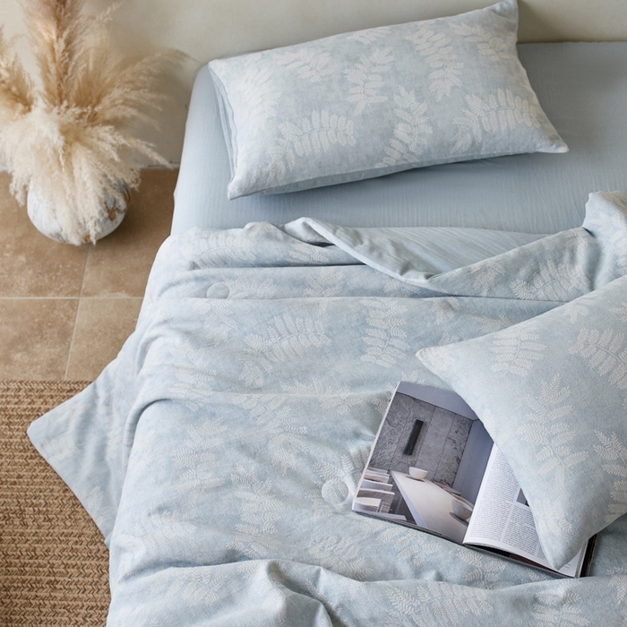 91家纺网 家纺一手货源 找家纺 如一 2026新款60S全棉色织提花三层纱夏被四件套-诗韵系列 诗韵蓝