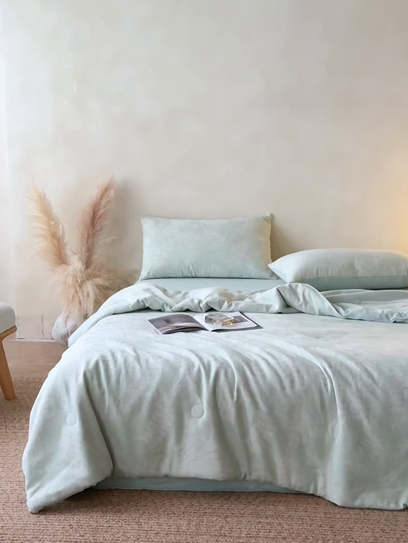 91家纺网 家纺一手货源 找家纺 如一 2026新款60S全棉色织提花三层纱夏被四件套-诗韵系列 诗韵绿