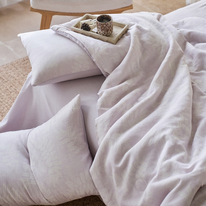 91家纺网 家纺一手货源 找家纺 如一 2026新款60S全棉色织提花三层纱夏被四件套-诗韵系列 诗韵紫