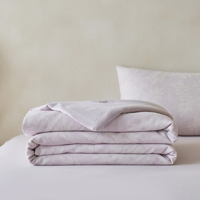 91家纺网 家纺一手货源 找家纺 如一 2026新款60S全棉色织提花三层纱夏被四件套-诗韵系列 诗韵紫