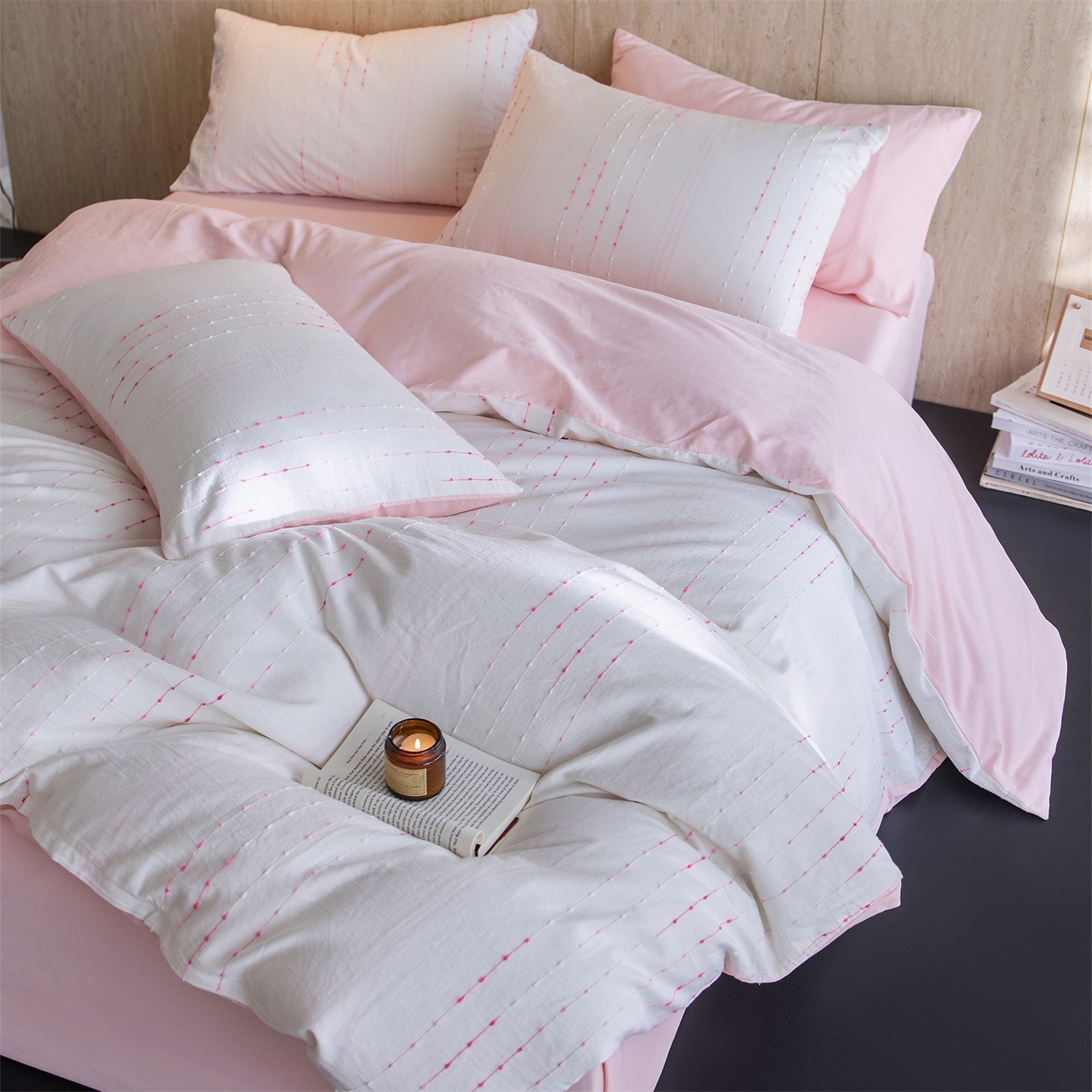 91家纺网 家纺一手货源 找家纺 安莱生活  2026年新款菊花纱缎染全棉提花云染织梦四件套 云染织梦-嫩粉