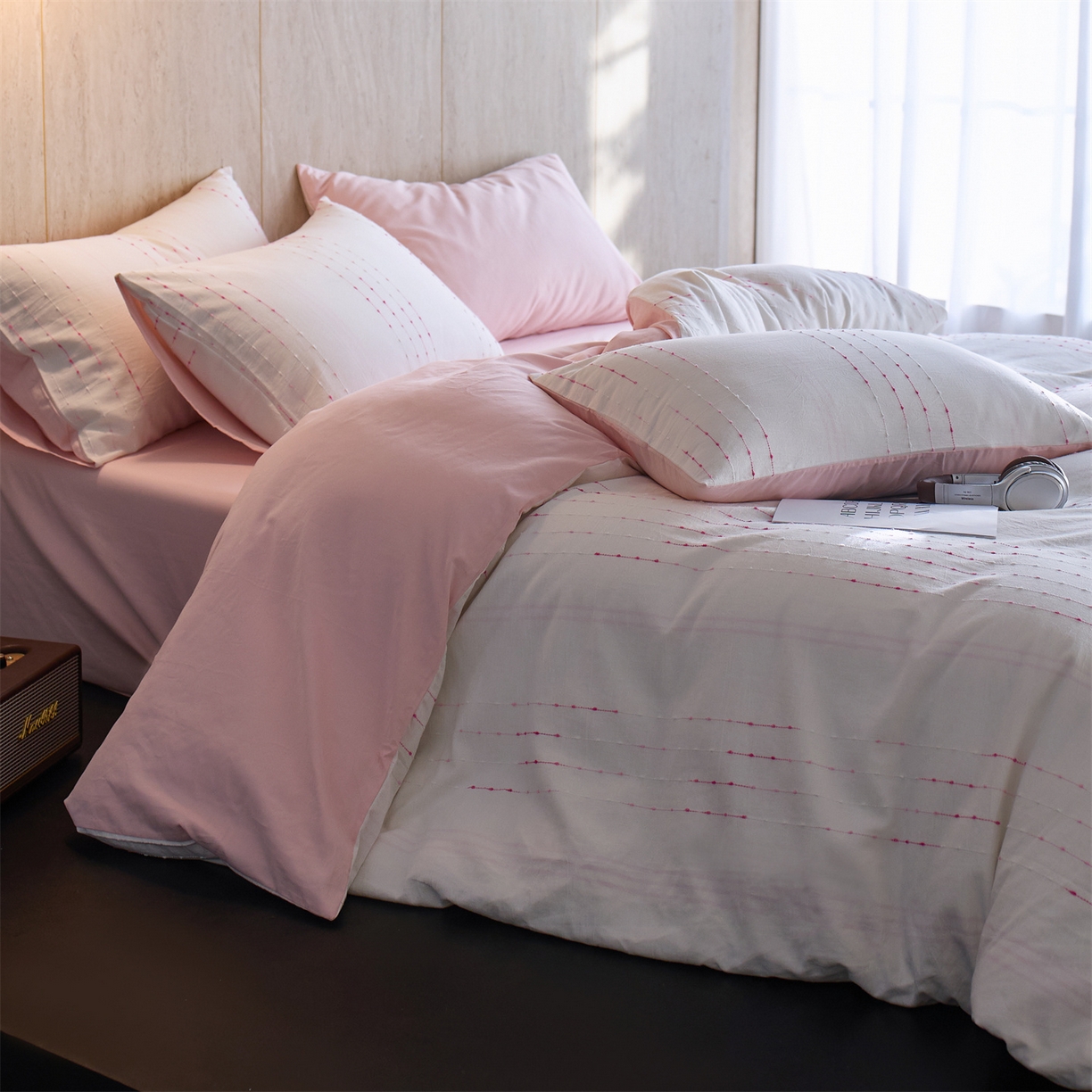 91家纺网 家纺一手货源 找家纺 安莱生活  2026年新款菊花纱缎染全棉提花云染织梦四件套 云染织梦-嫩粉