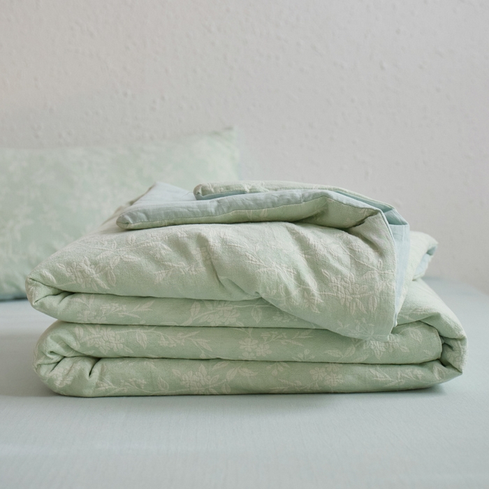 91家纺网 家纺一手货源 找家纺 如一 2026新款60S全棉色织提花三层纱夏被四件套叶蔓系列 叶蔓绿