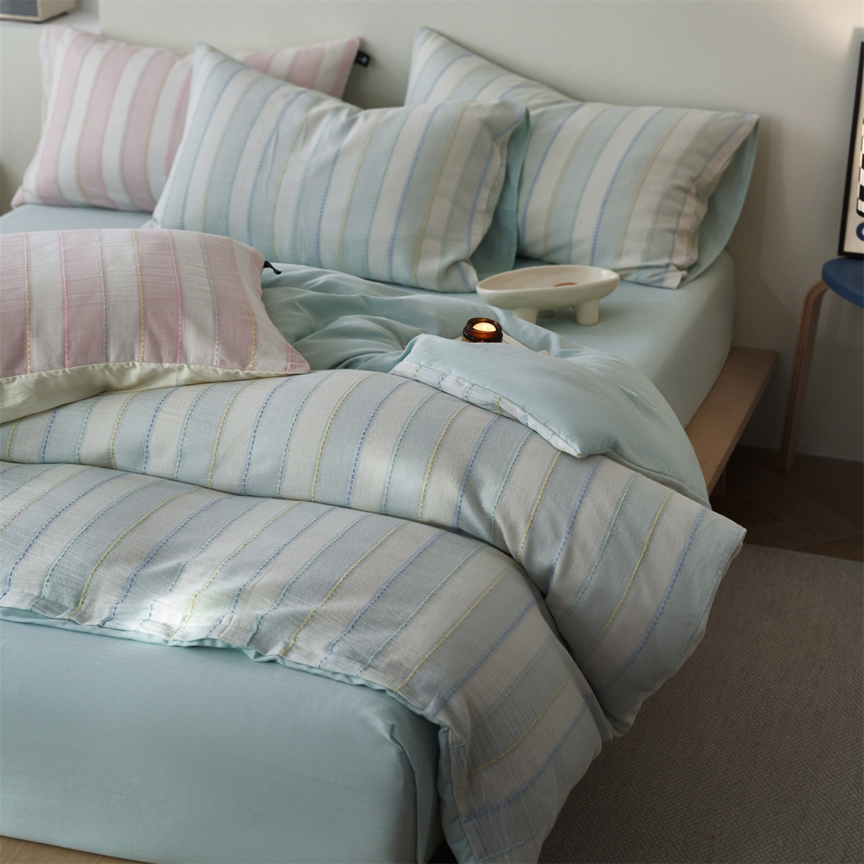 91家纺网 家纺一手货源 找家纺 安莱生活 2026年新款菊花纱缎染纱布全棉提花奶油布丁四件套 奶油布丁-淡蓝