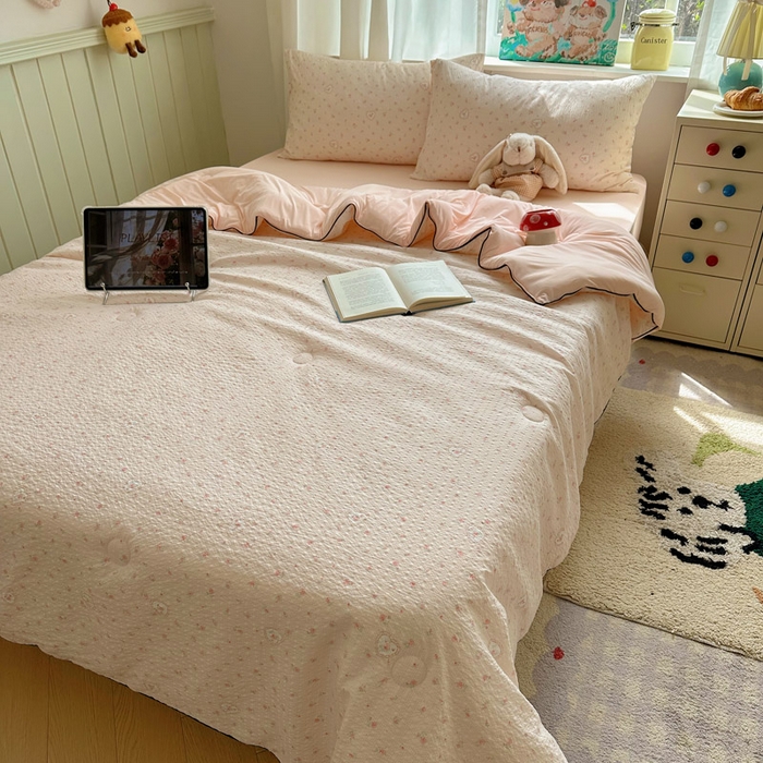 91家纺网 家纺一手货源 找家纺 几禾 2026新款泡芙纱单夏被夏凉被空调被-凉糖系列（凉而不冰的触感，清凉与柔软兼得） 凉糖-春日甜桃心 粉