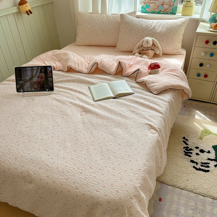 91家纺网 家纺一手货源 找家纺 几禾 2026新款泡芙纱单夏被夏凉被空调被-凉糖系列（凉而不冰的触感，清凉与柔软兼得） 凉糖-春日甜桃心 粉