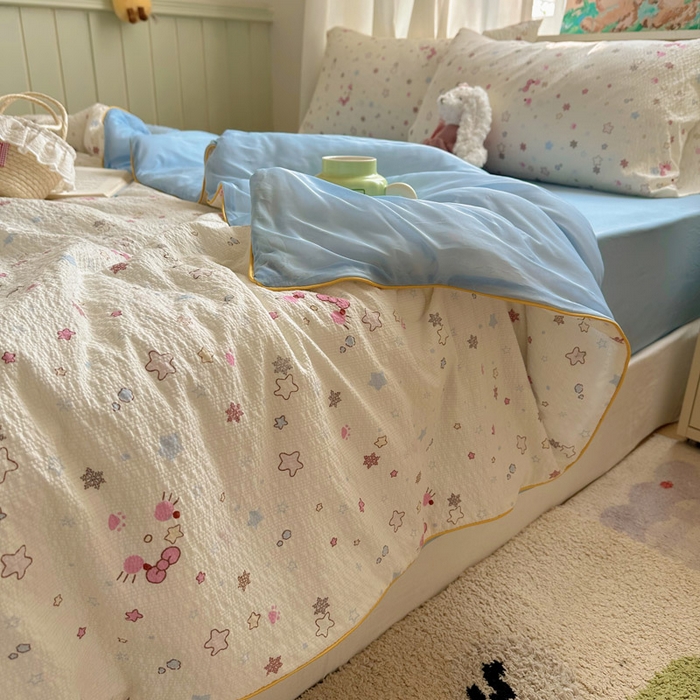 91家纺网 家纺一手货源 找家纺 几禾 2026新款泡芙纱单夏被夏凉被空调被-凉糖系列（凉而不冰的触感，清凉与柔软兼得） 凉糖-躲猫猫