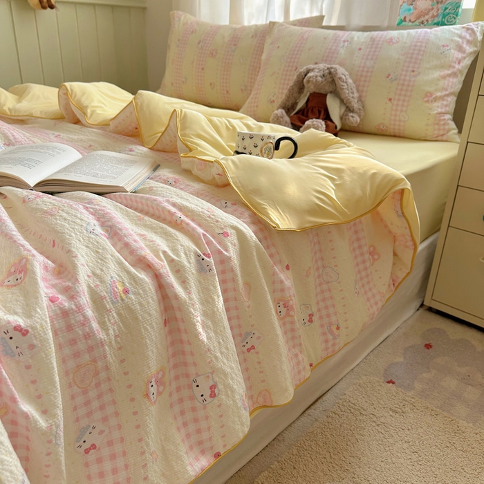 91家纺网 家纺一手货源 找家纺 几禾 2026新款泡芙纱单夏被夏凉被空调被-凉糖系列（凉而不冰的触感，清凉与柔软兼得） 凉糖-黄粉猫团