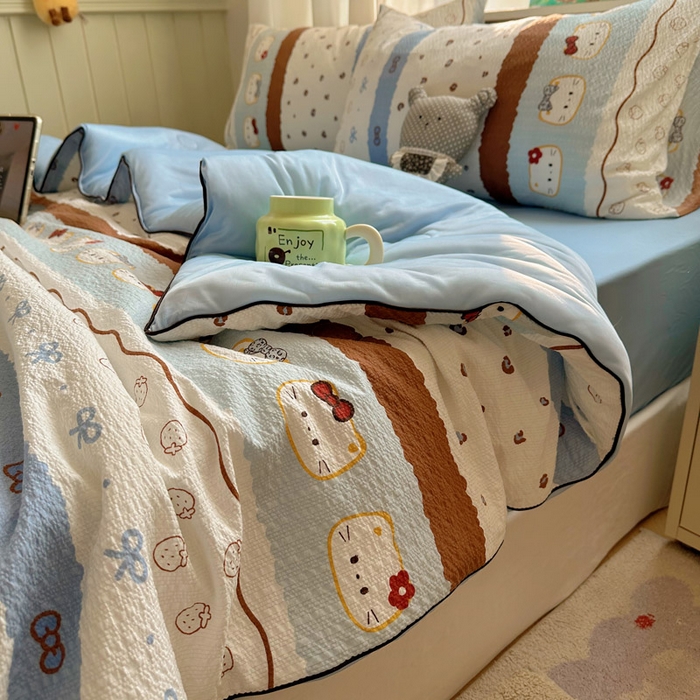 91家纺网 家纺一手货源 找家纺 几禾 2026新款泡芙纱单夏被夏凉被空调被-凉糖系列（凉而不冰的触感，清凉与柔软兼得） 凉糖-可可小猫条