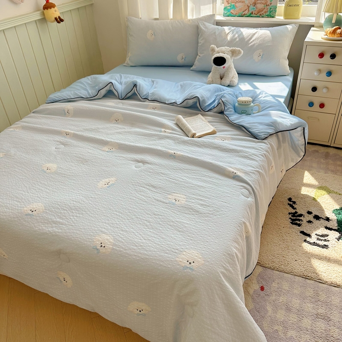 91家纺网 家纺一手货源 找家纺 几禾 2026新款泡芙纱单夏被夏凉被空调被-凉糖系列（凉而不冰的触感，清凉与柔软兼得） 凉糖-蓝领结狗