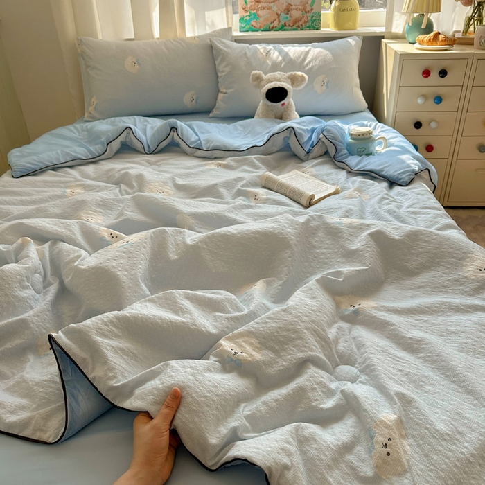 91家纺网 家纺一手货源 找家纺 几禾 2026新款泡芙纱单夏被夏凉被空调被-凉糖系列（凉而不冰的触感，清凉与柔软兼得） 凉糖-蓝领结狗