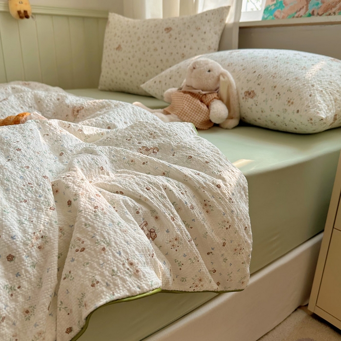 91家纺网 家纺一手货源 找家纺 几禾 2026新款泡芙纱单夏被夏凉被空调被-凉糖系列（凉而不冰的触感，清凉与柔软兼得） 凉糖-木马小花团