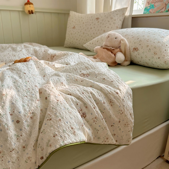 91家纺网 家纺一手货源 找家纺 几禾 2026新款泡芙纱单夏被夏凉被空调被-凉糖系列（凉而不冰的触感，清凉与柔软兼得） 凉糖-木马小花团