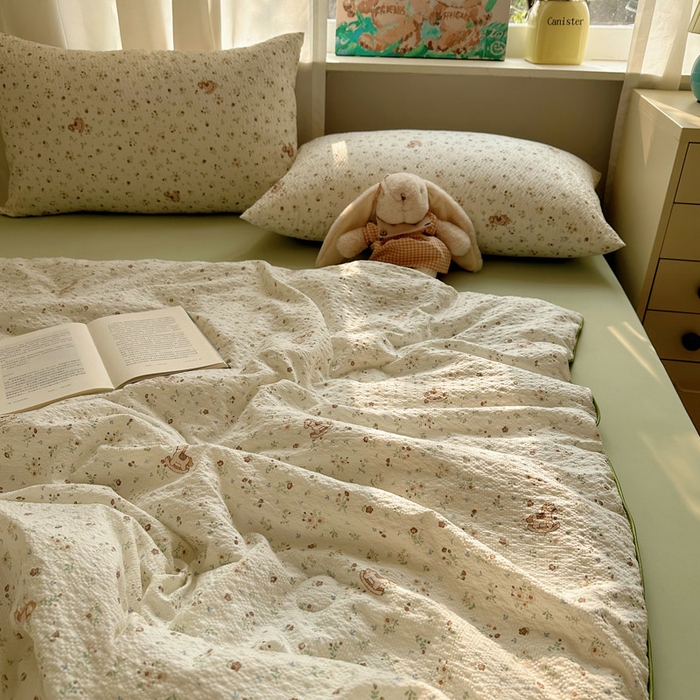 91家纺网 家纺一手货源 找家纺 几禾 2026新款泡芙纱单夏被夏凉被空调被-凉糖系列（凉而不冰的触感，清凉与柔软兼得） 凉糖-木马小花团