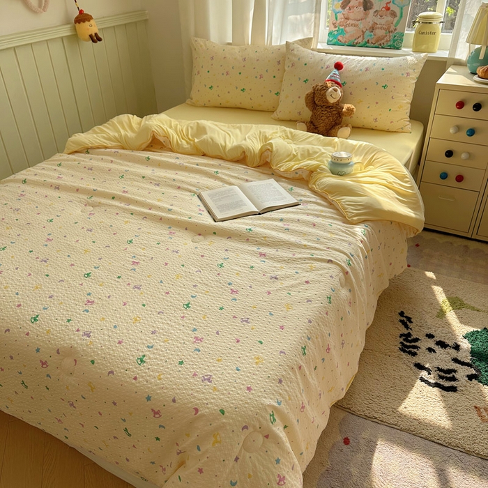 91家纺网 家纺一手货源 找家纺 几禾 2026新款泡芙纱单夏被夏凉被空调被-凉糖系列（凉而不冰的触感，清凉与柔软兼得） 凉糖-摇摇木马