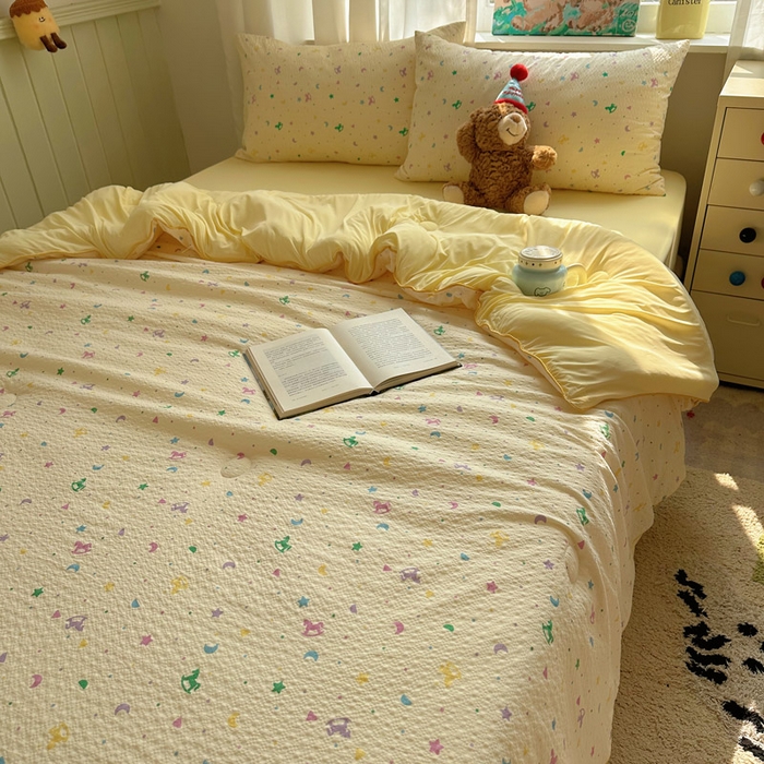 91家纺网 家纺一手货源 找家纺 几禾 2026新款泡芙纱单夏被夏凉被空调被-凉糖系列（凉而不冰的触感，清凉与柔软兼得） 凉糖-摇摇木马