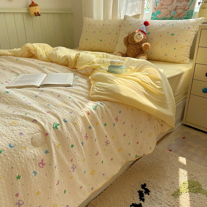 91家纺网 家纺一手货源 找家纺 几禾 2026新款泡芙纱单夏被夏凉被空调被-凉糖系列（凉而不冰的触感，清凉与柔软兼得） 凉糖-摇摇木马