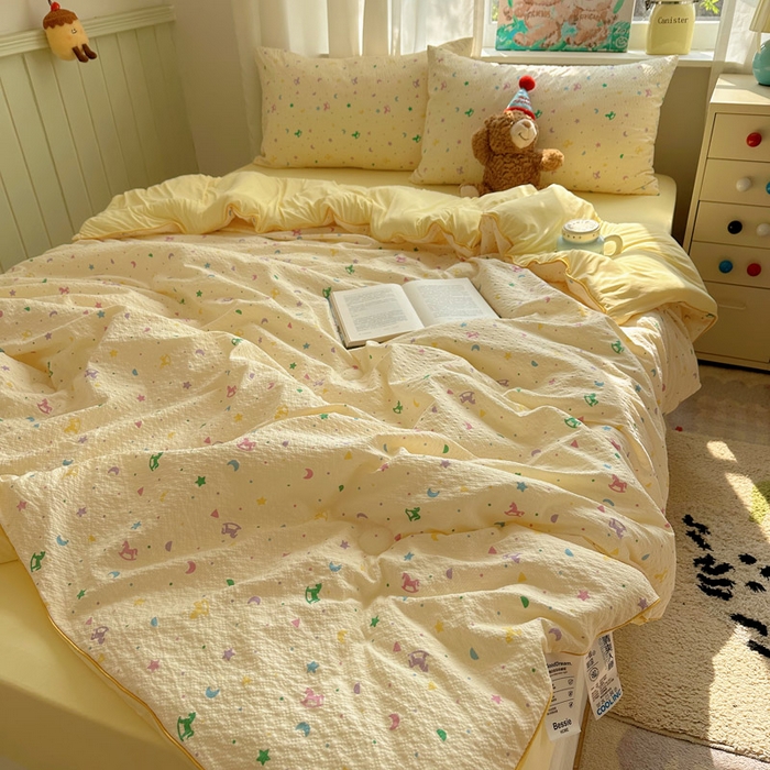 91家纺网 家纺一手货源 找家纺 几禾 2026新款泡芙纱单夏被夏凉被空调被-凉糖系列（凉而不冰的触感，清凉与柔软兼得） 凉糖-摇摇木马