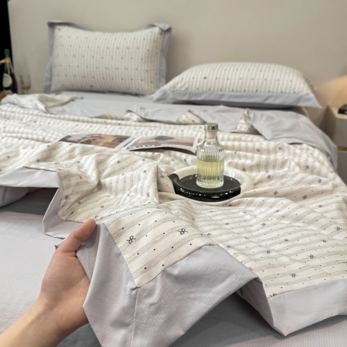 91家纺网 家纺一手货源 找家纺 新款凉感天丝棉夏被夏凉被空调被夏被四件套系列 灰点点