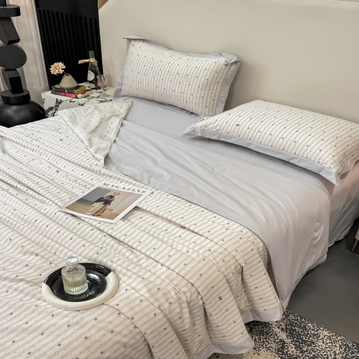 91家纺网 家纺一手货源 找家纺 新款凉感天丝棉夏被夏凉被空调被夏被四件套系列 灰点点