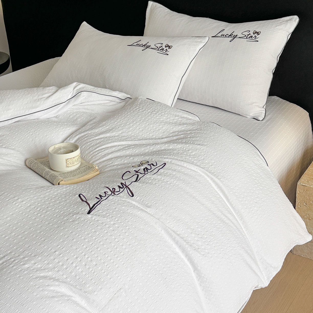 91家纺网 家纺一手货源 找家纺 利欧 2026新款水洗棉四件套提花四件套刺绣四件套-幸运 幸运白