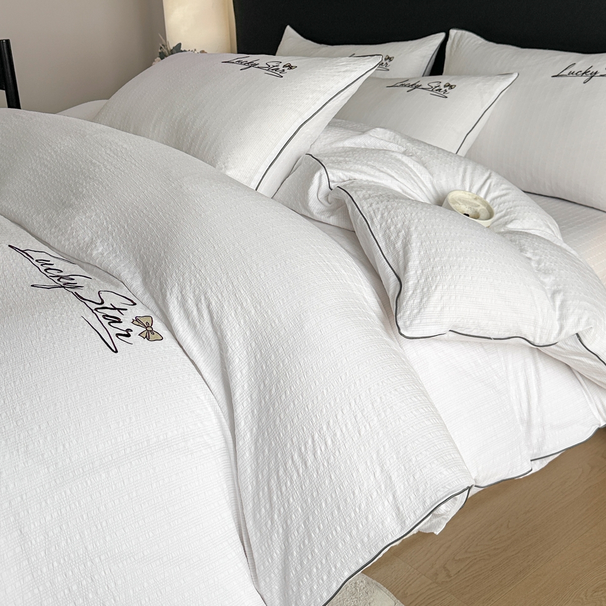 91家纺网 家纺一手货源 找家纺 利欧 2026新款水洗棉四件套提花四件套刺绣四件套-幸运 幸运白