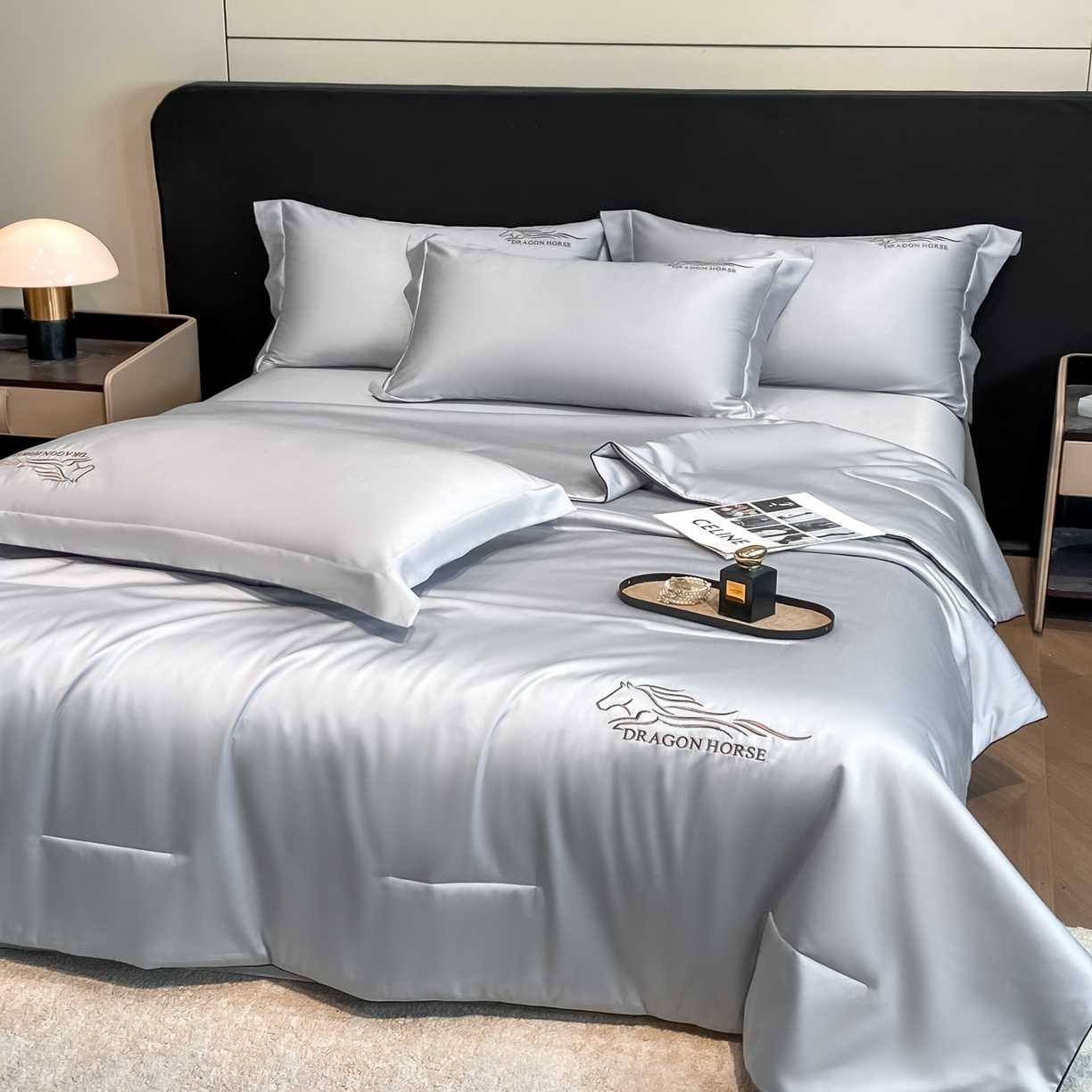 91家纺网 家纺一手货源 找家纺 （总）新方向 2026刺绣A类20%蚕丝天丝棉夏被四件套 65%60s兰精天丝 35%100支长绒棉-一马当先