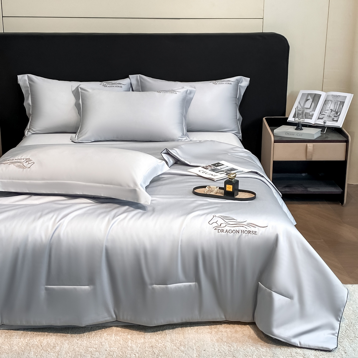 91家纺网 家纺一手货源 找家纺 （总）新方向 2026刺绣A类20%蚕丝天丝棉夏被四件套 65%60s兰精天丝 35%100支长绒棉-一马当先