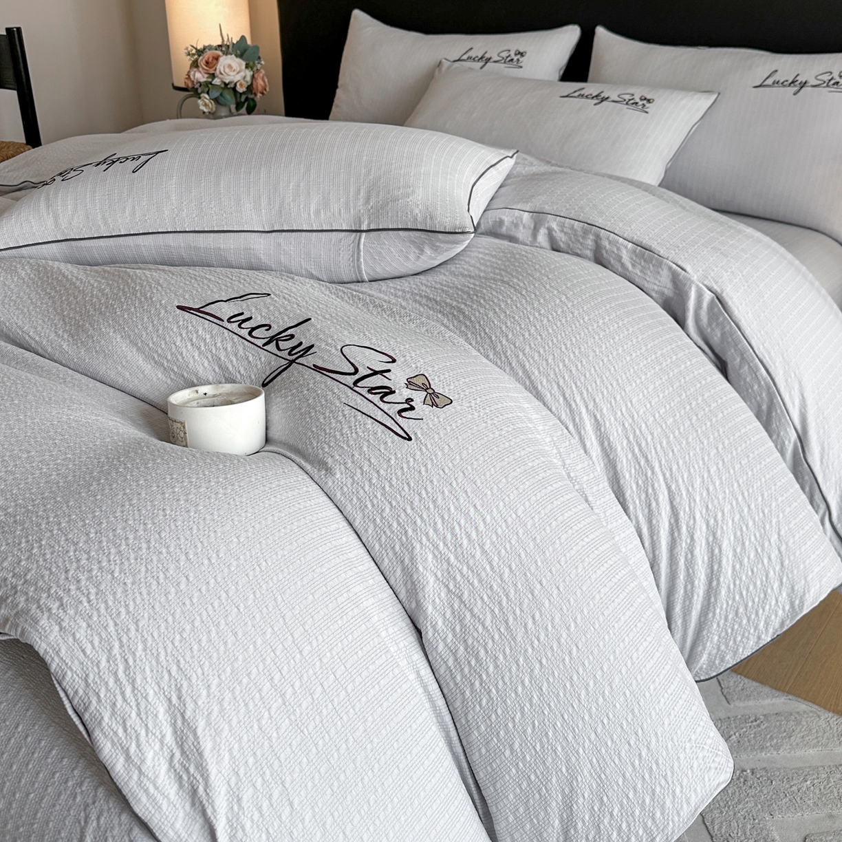 91家纺网 家纺一手货源 找家纺 利欧 2026新款水洗棉四件套提花四件套刺绣四件套-幸运 幸运灰