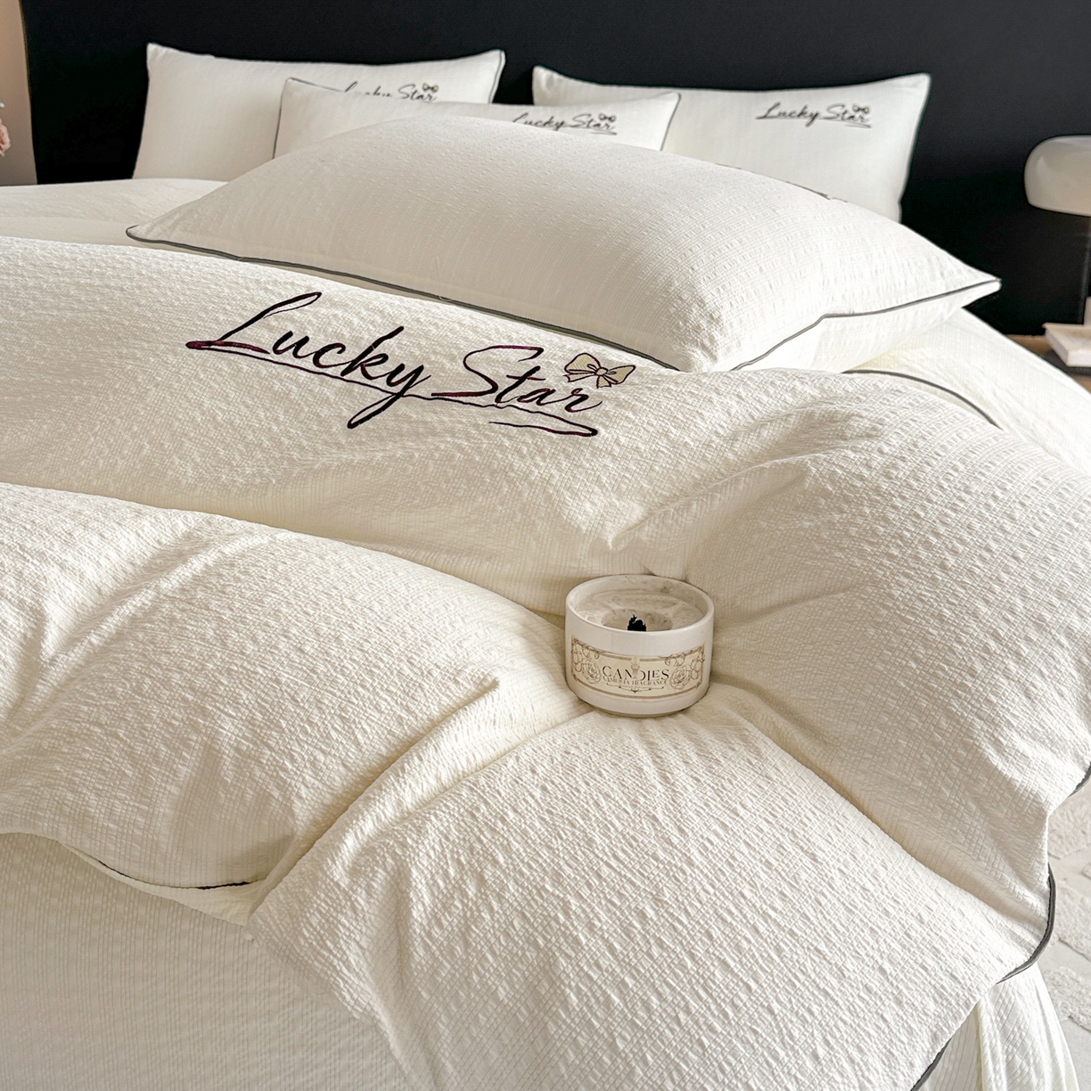 91家纺网 家纺一手货源 找家纺 利欧 2026新款水洗棉四件套提花四件套刺绣四件套-幸运 幸运米黄