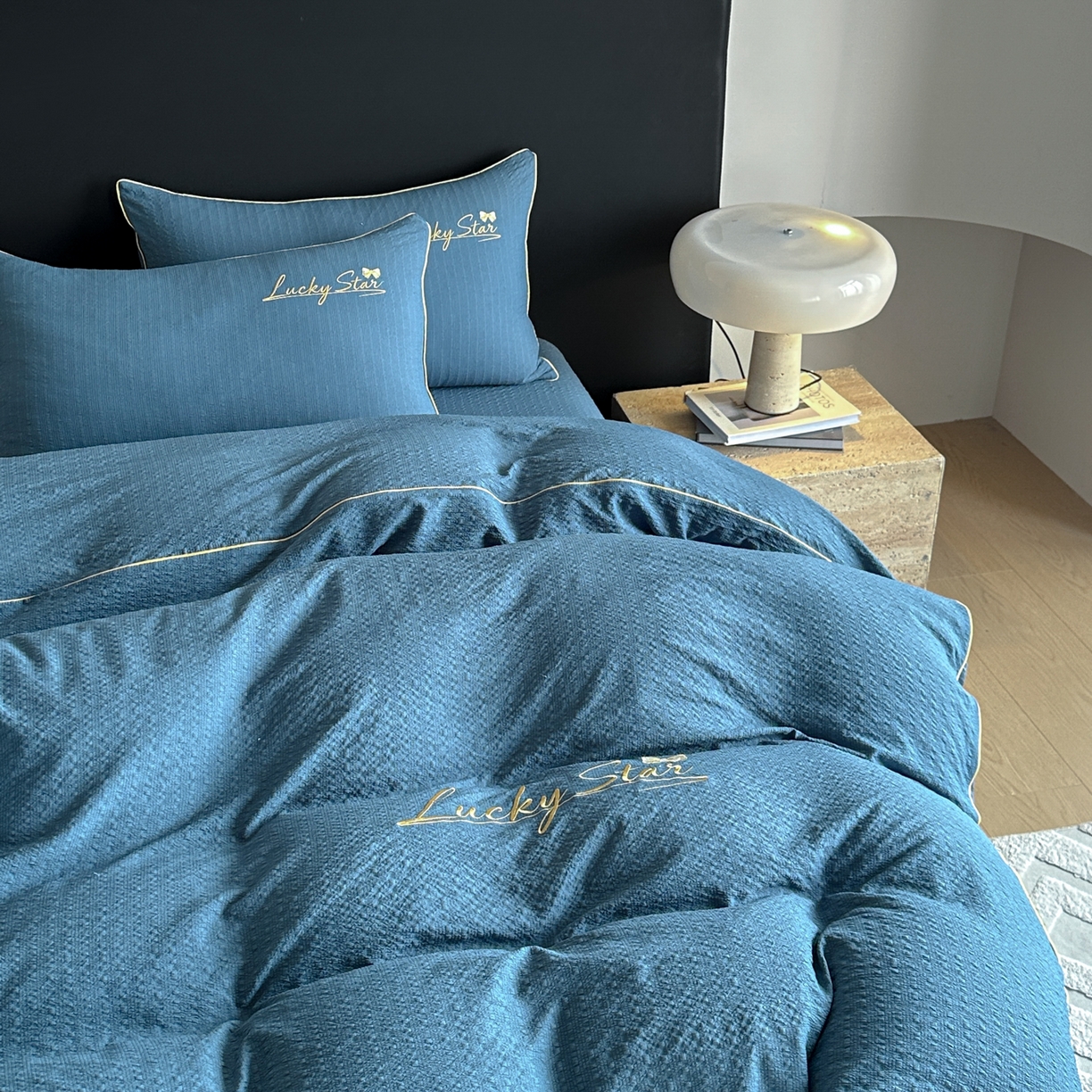 91家纺网 家纺一手货源 找家纺 利欧 2026新款水洗棉四件套提花四件套刺绣四件套-幸运 幸运深蓝