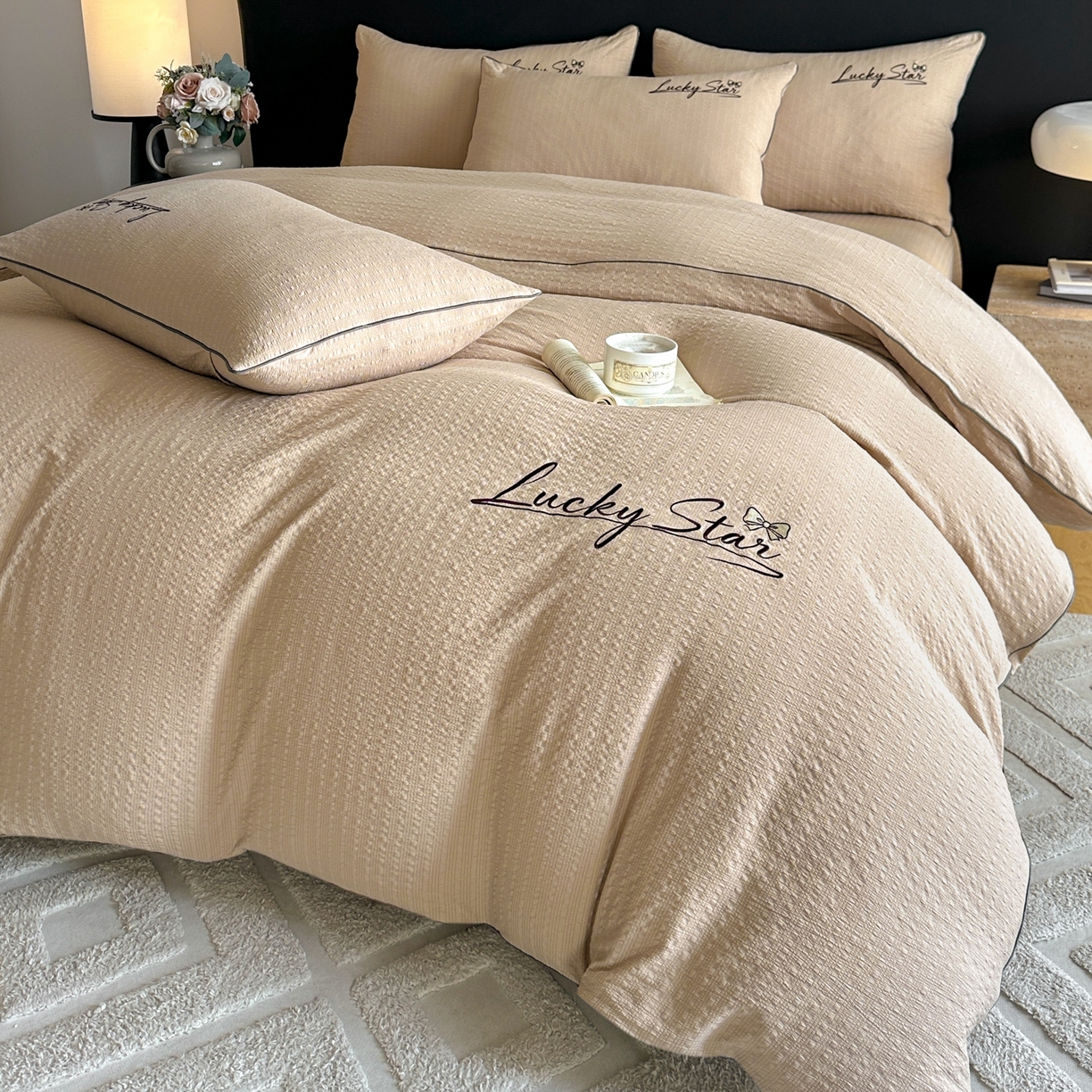 91家纺网 家纺一手货源 找家纺 利欧 2026新款水洗棉四件套提花四件套刺绣四件套-幸运 幸运驼