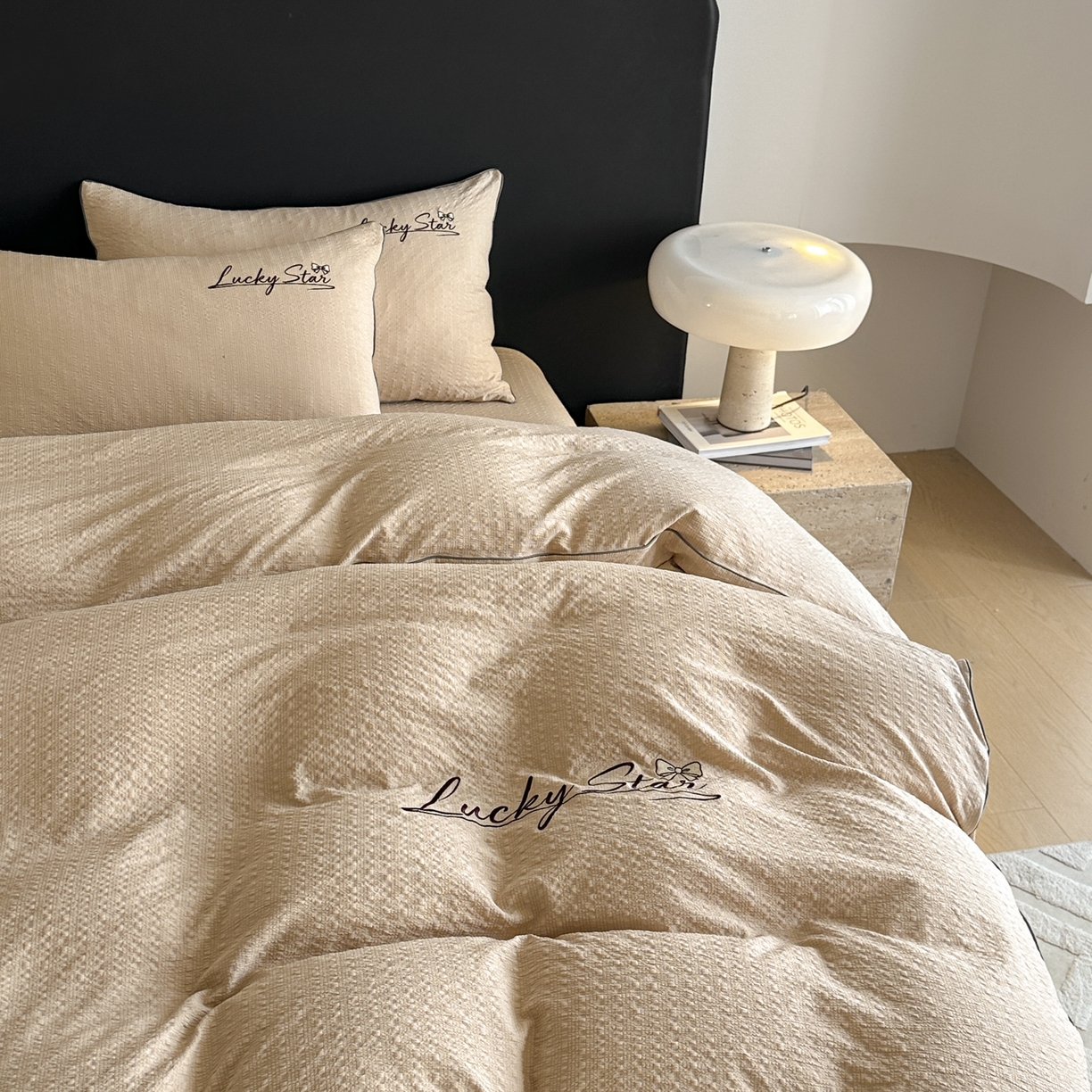 91家纺网 家纺一手货源 找家纺 利欧 2026新款水洗棉四件套提花四件套刺绣四件套-幸运 幸运驼