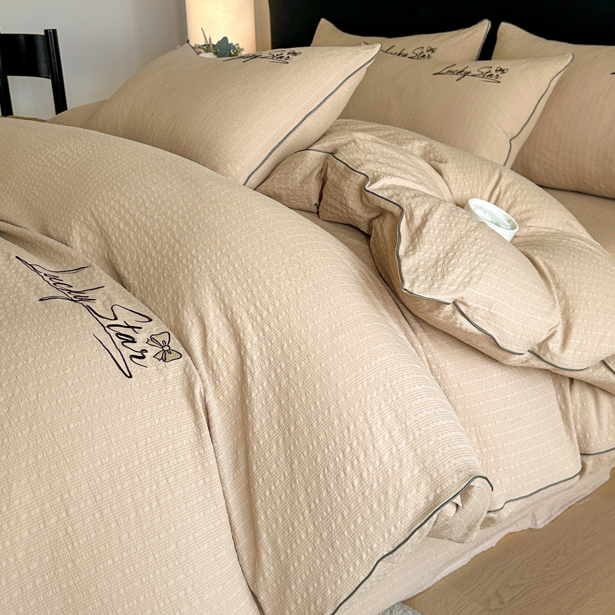 91家纺网 家纺一手货源 找家纺 利欧 2026新款水洗棉四件套提花四件套刺绣四件套-幸运 幸运驼