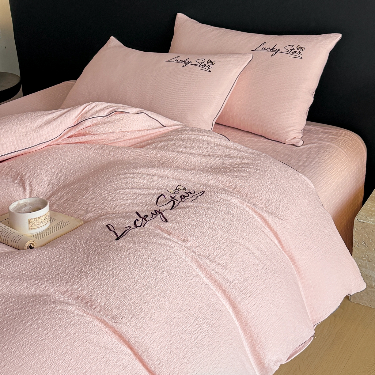 91家纺网 家纺一手货源 找家纺 利欧 2026新款水洗棉四件套提花四件套刺绣四件套-幸运 幸运玉