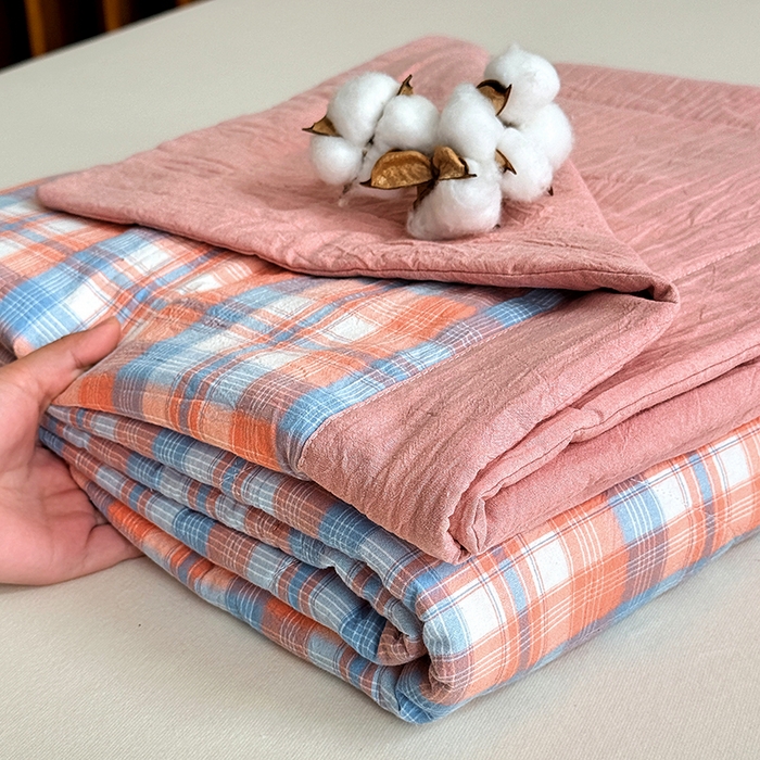 91家纺网 家纺一手货源 找家纺 家贝爱 2026新款全棉色织新疆棉花夏被夏凉被空调被 蓝橙格