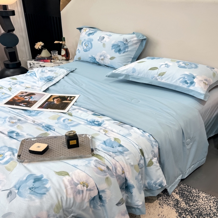 91家纺网 家纺一手货源 找家纺 新款凉感天丝棉夏被夏凉被空调被夏被四件套系列 云兮蓝