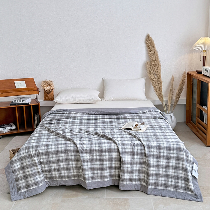 91家纺网 家纺一手货源 找家纺 家贝爱 2026新款全棉色织新疆棉花夏被夏凉被空调被 雾莲格